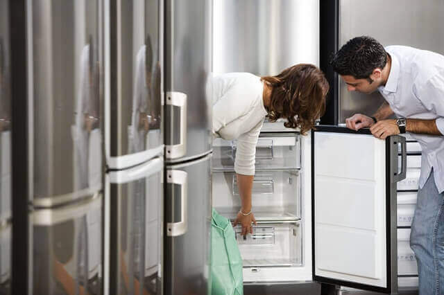 <span style="font-weight: bold; font-style: italic;">Service Autorizat Si Piese Combine Frigorifice & Congelatoare </span>